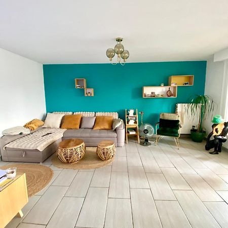 Le Paisible Daire Décines-Charpieu Dış mekan fotoğraf